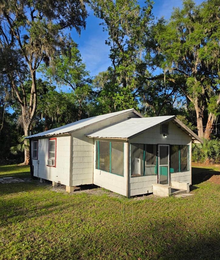 1710 Northwest 29th Road, Lake Panasoffkee, FL 33538
