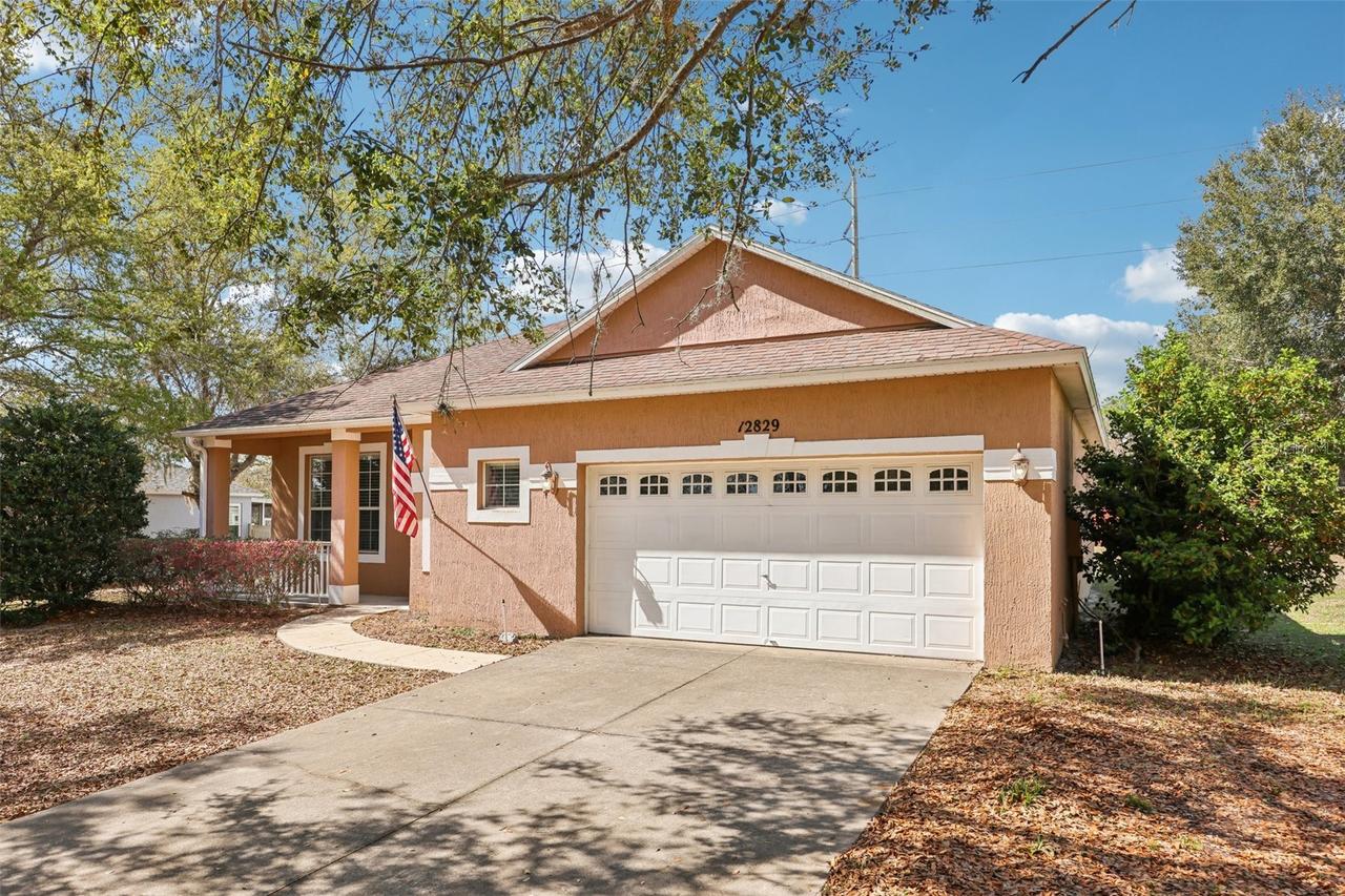 12829 Scout Ct., Grand Island, FL 32735