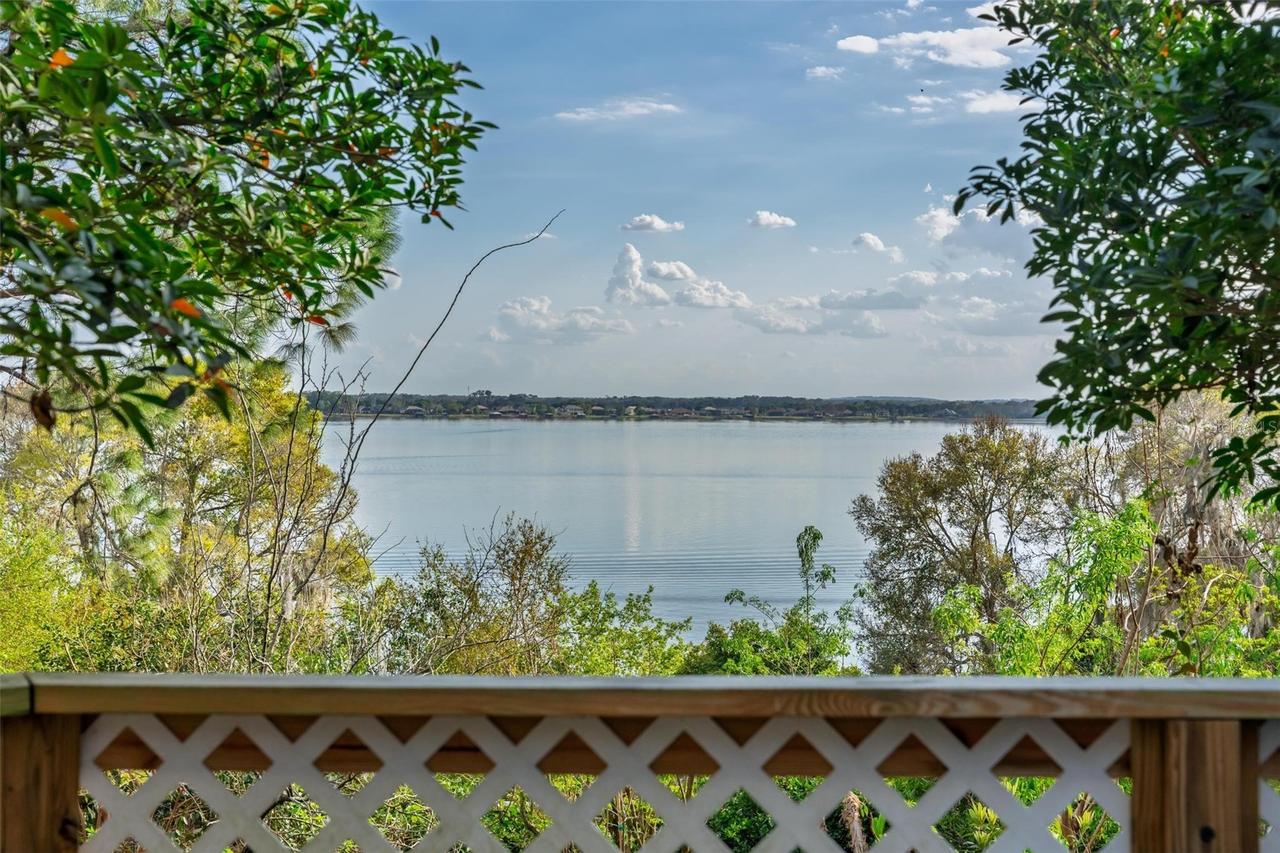 976 Fairview Ave., Mount Dora, FL 32757