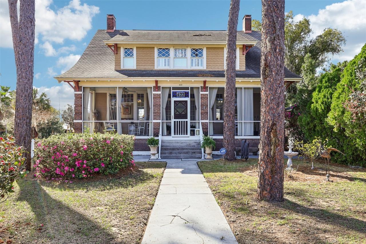 422 S Center St., Eustis, FL 32726