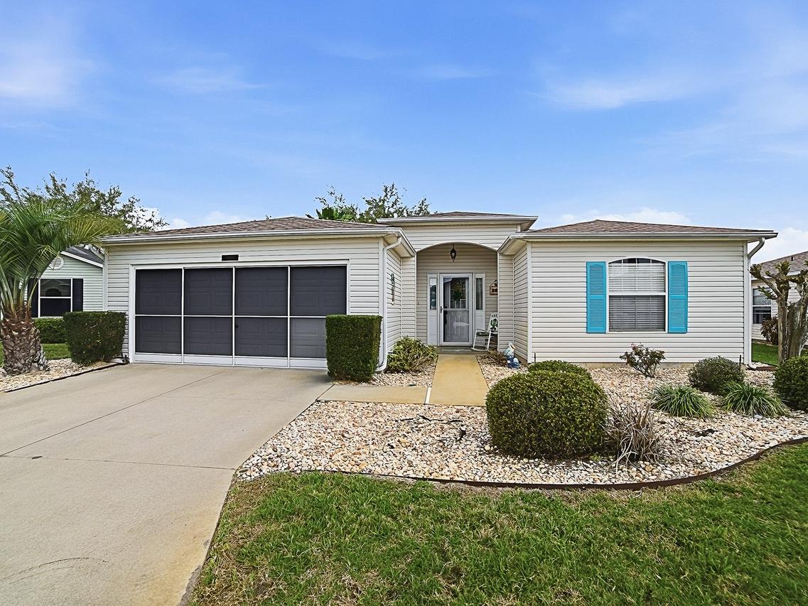 347 Bentwood Dr., Leesburg, FL 34748