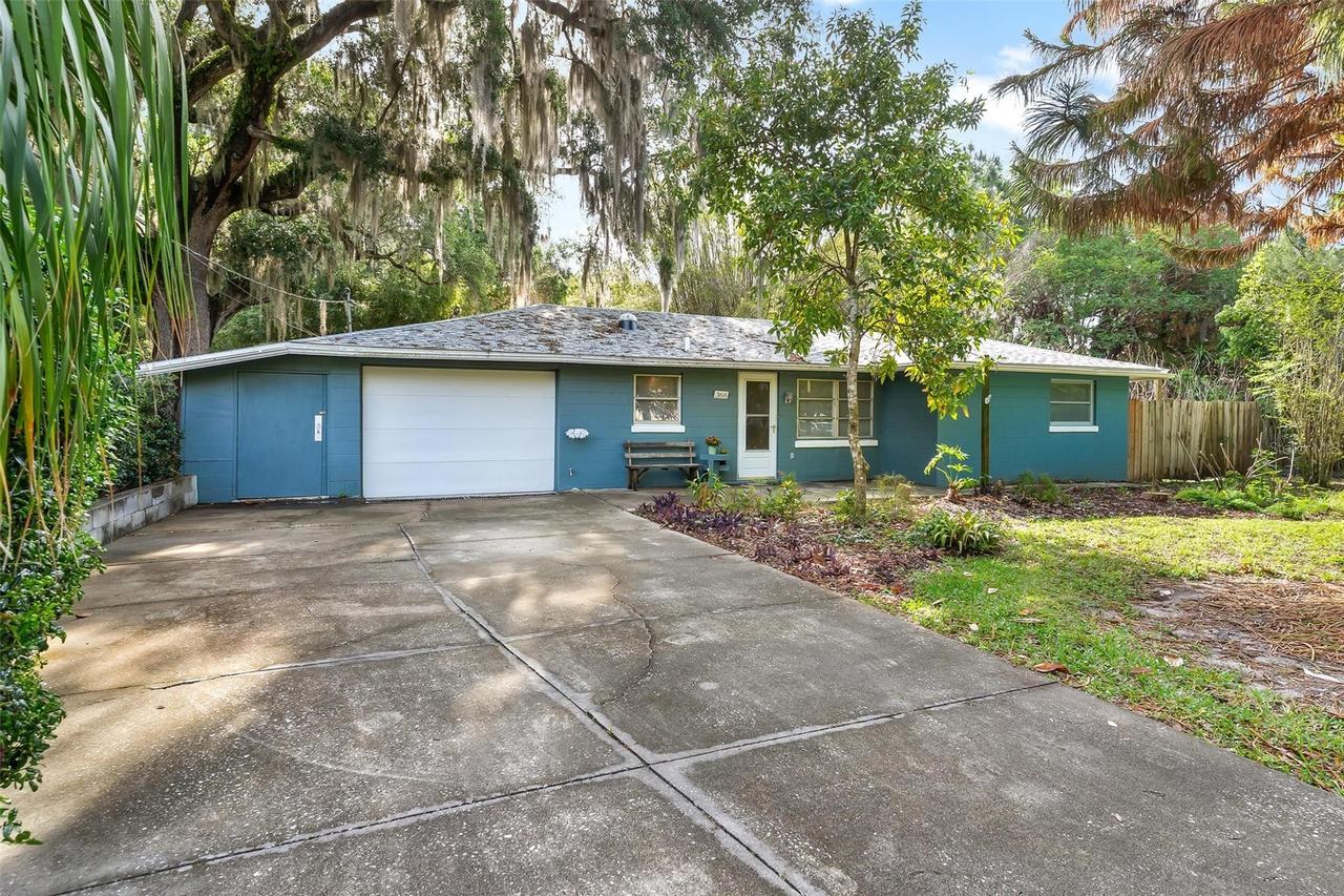 366 Bay Rd., Mount Dora, FL 32757