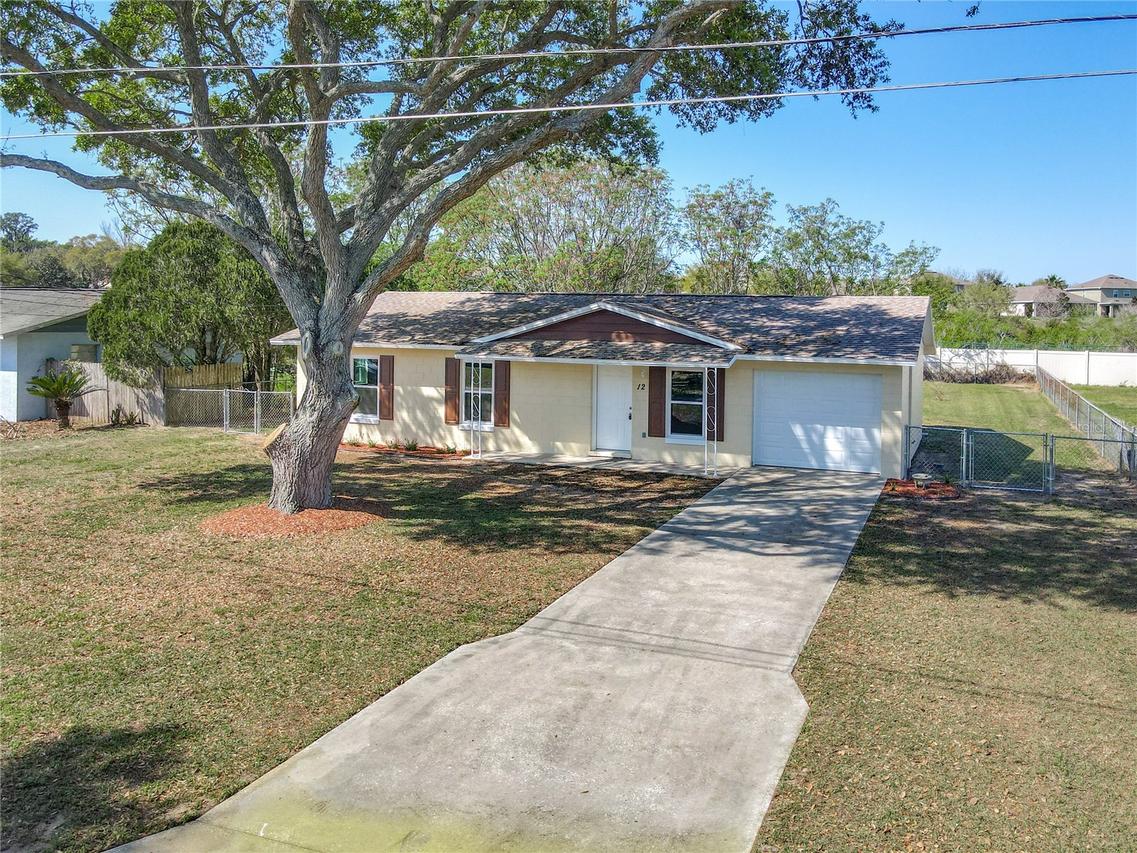 12 Kristin Ln., Eustis, FL 32726