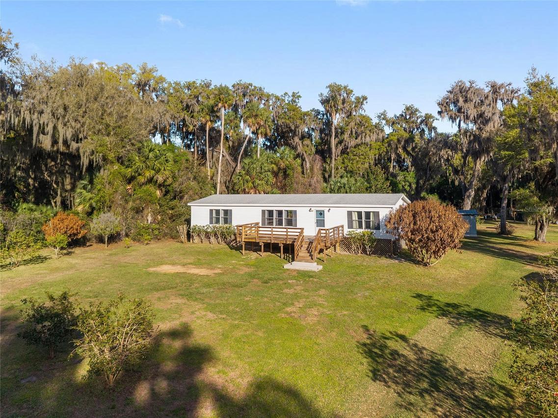38805 Emeralda Island Rd., Leesburg, FL 34788