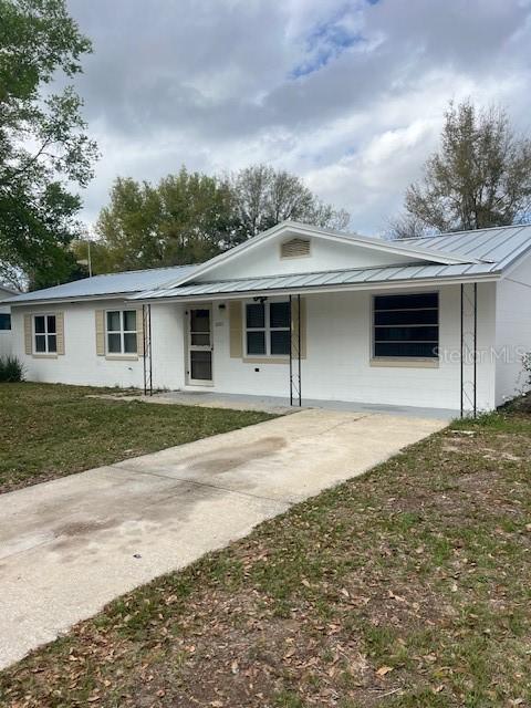 1021 Sun Country Ct., Mount Dora, FL 32757