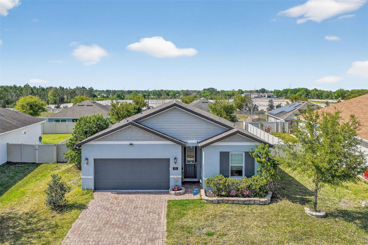 231 Messina Pl., Howey In The Hills, FL 34737