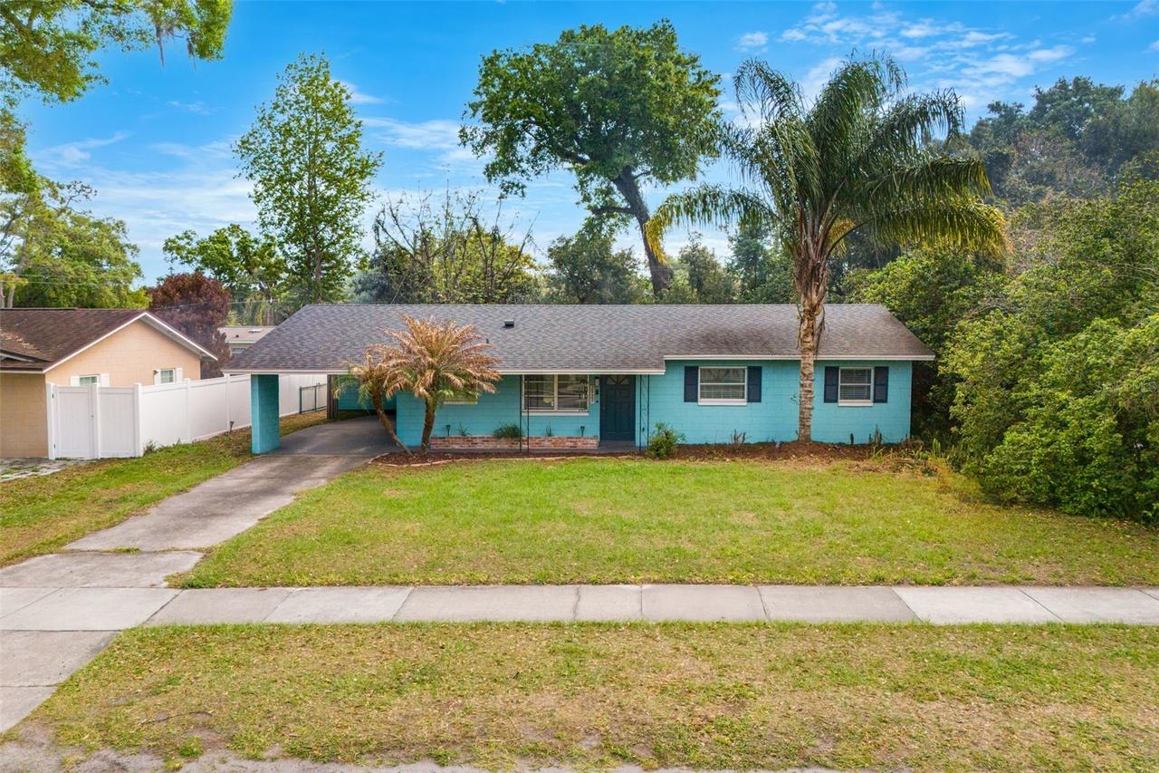 2923 Conway Gardens Rd., Orlando, FL 32806