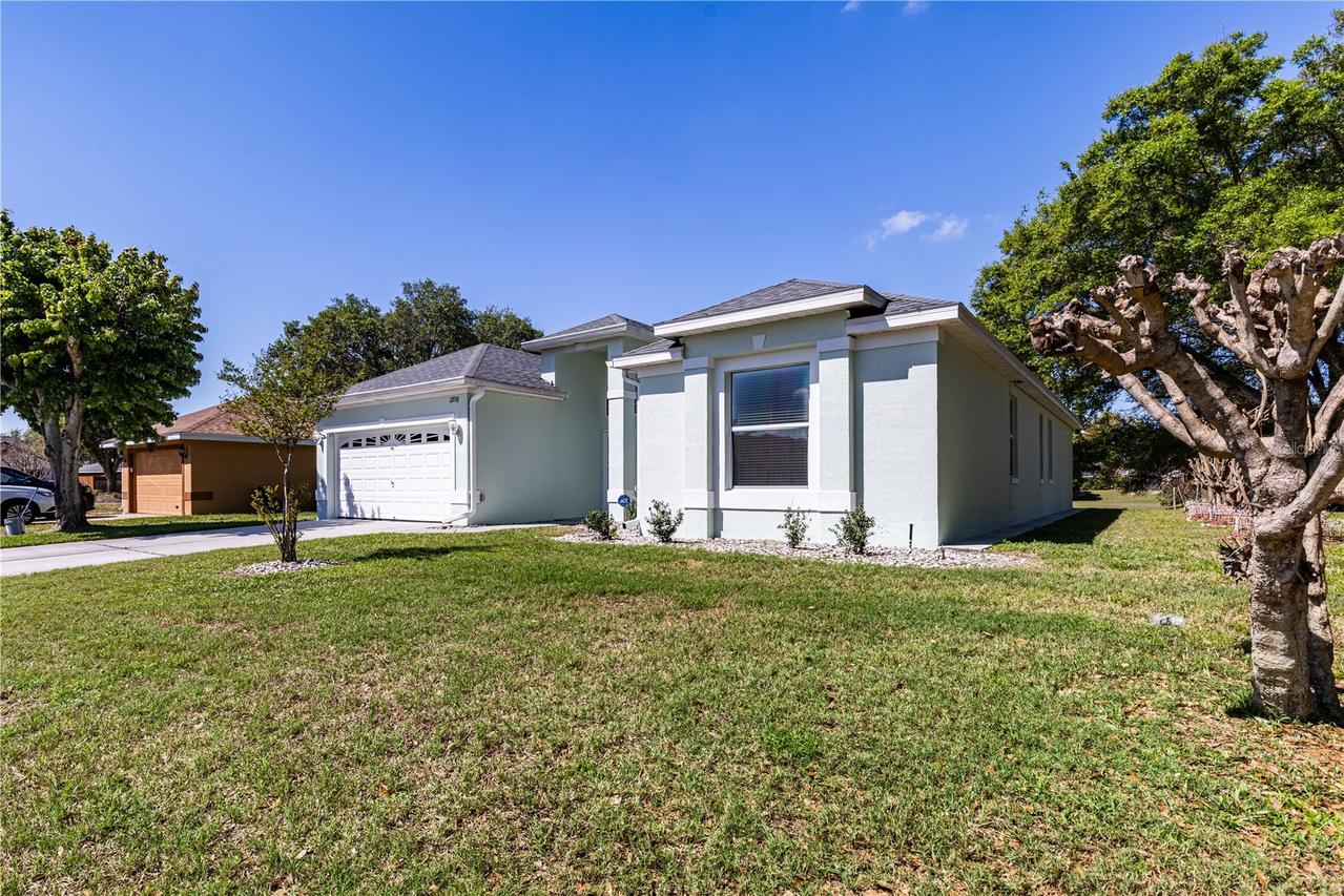 2710 Autumn Ln., Eustis, FL 32726