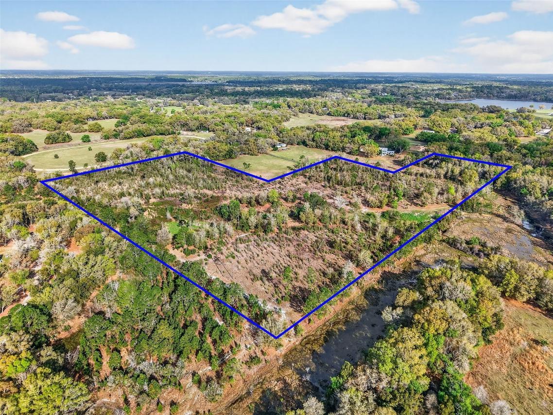 Island Pond Ln., Eustis, FL 32736