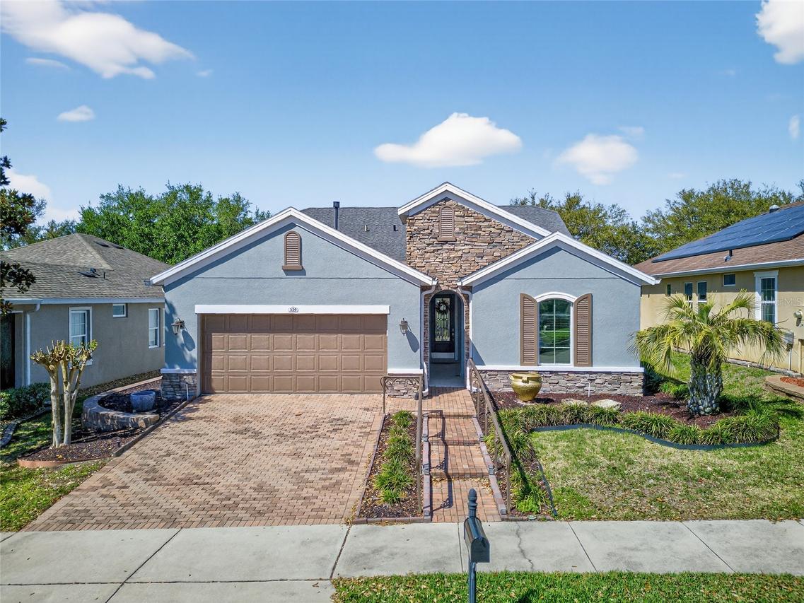 329 Silver Maple Rd., Groveland, FL 34736