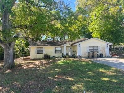 1505 Grove Ave., Leesburg, FL 34748