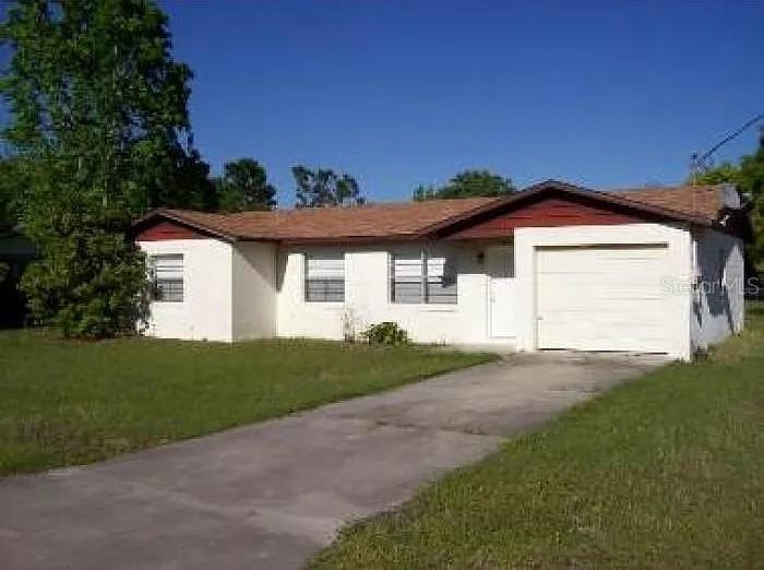 801 Elm Ave., Fruitland Park, FL 34731