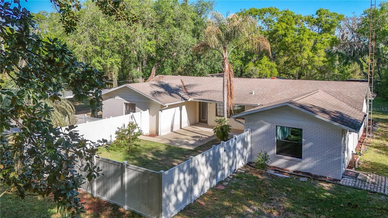 11449 Ocklawaha Dr., Leesburg, FL 34788