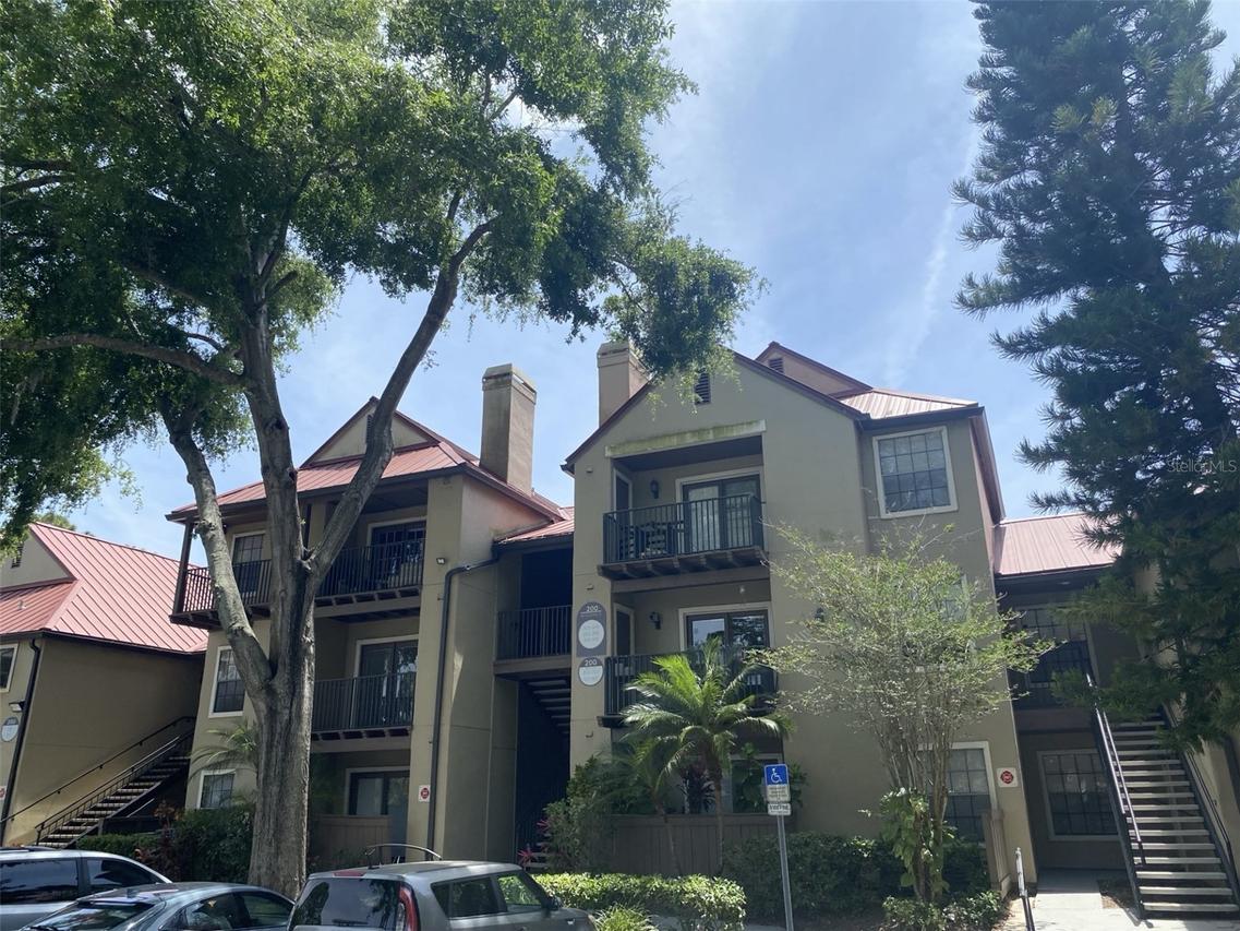 246 Afton Sq. #203, Altamonte Springs, FL 32714