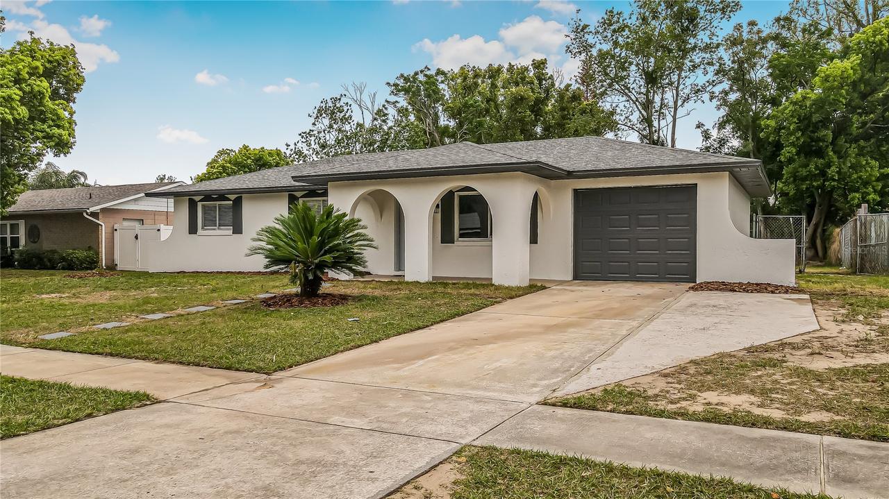 2710 Lakewood Ln., Eustis, FL 32726
