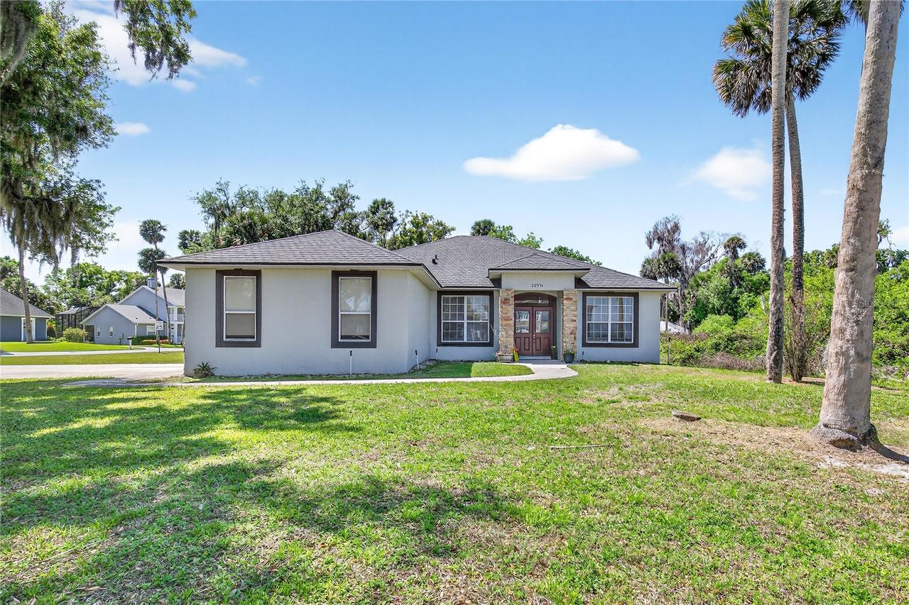 28931 Beauclaire Dr., Tavares, FL 32778