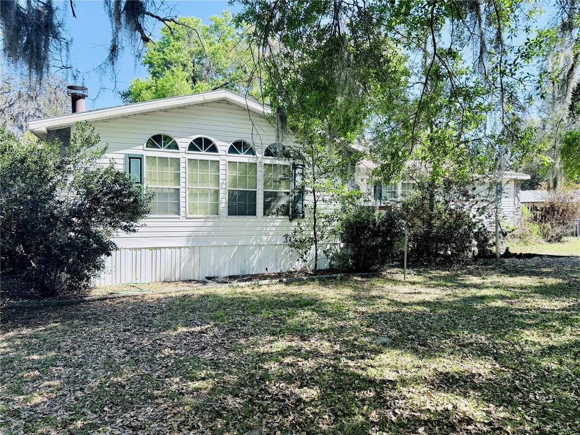 16955 SE 249th Ter., Umatilla, FL 32784