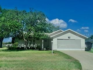 27110 Racquet Cir., Leesburg, FL 34748