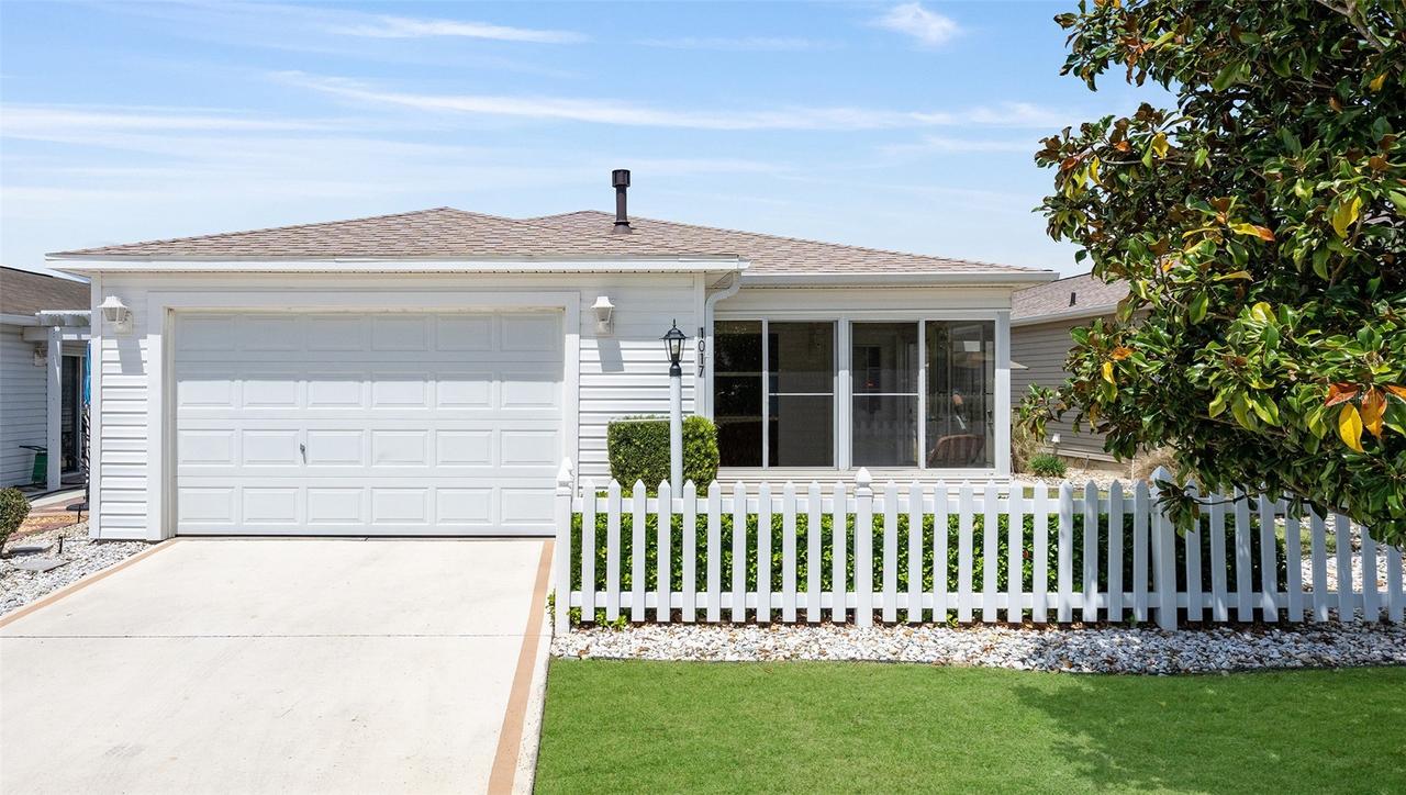 1017 Pinewood Pl., The Villages, FL 32162