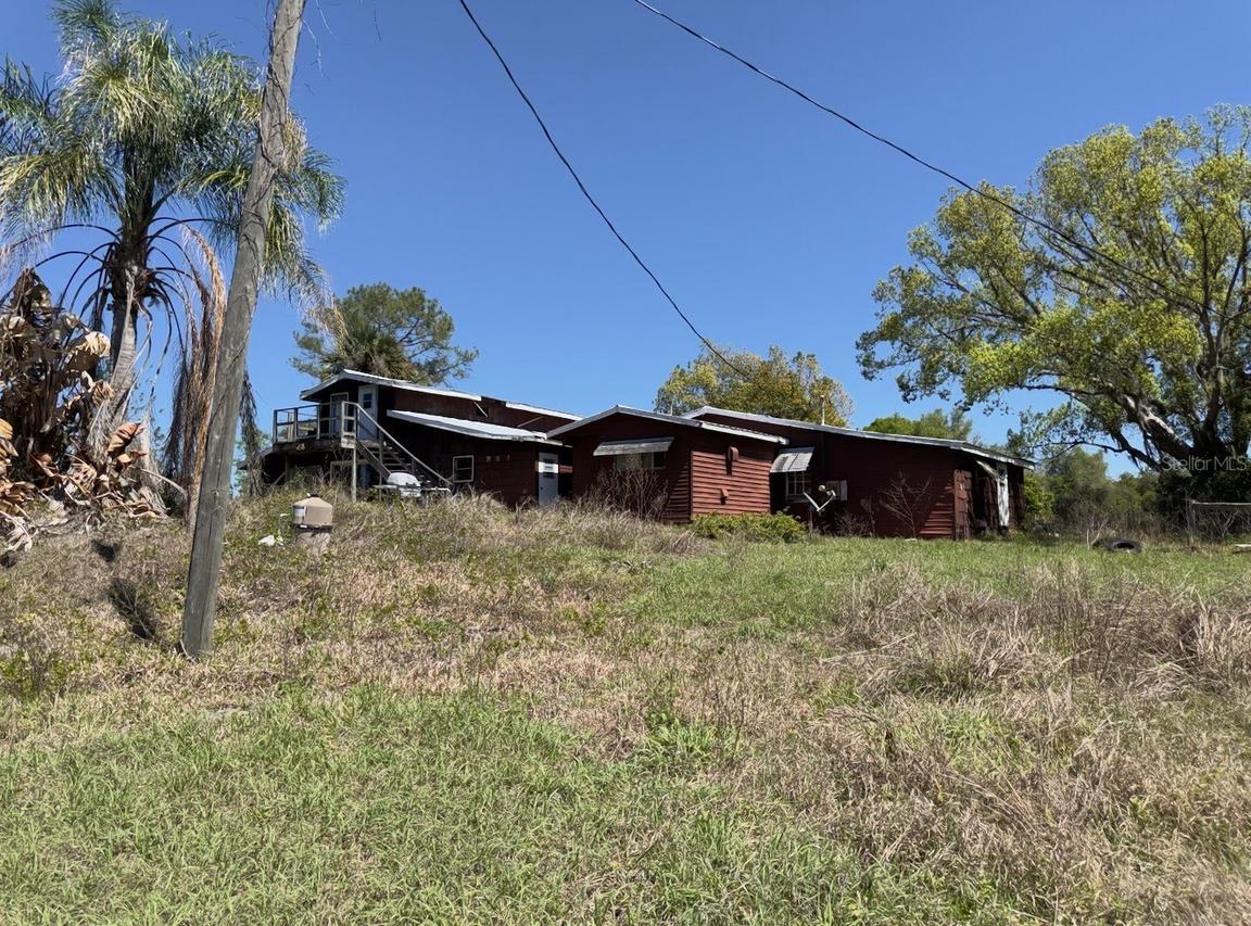 9844 Poe St., Leesburg, FL 34788