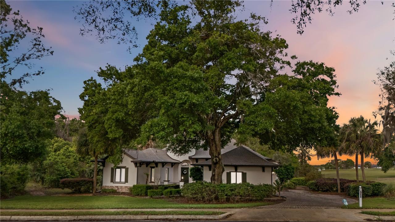 5204 Greens Dr., Lady Lake, FL 32159