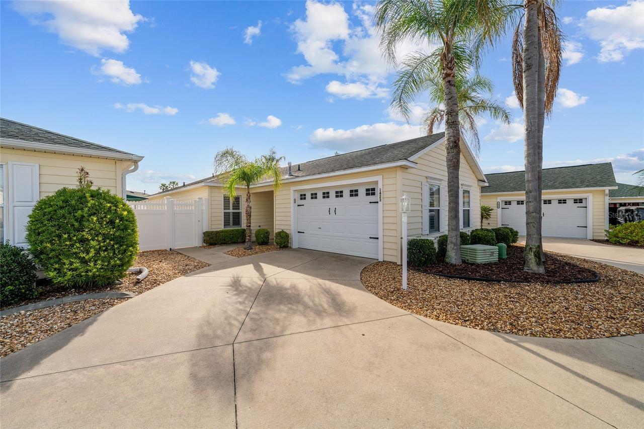 1423 Conchas Dr., The Villages, FL 32162
