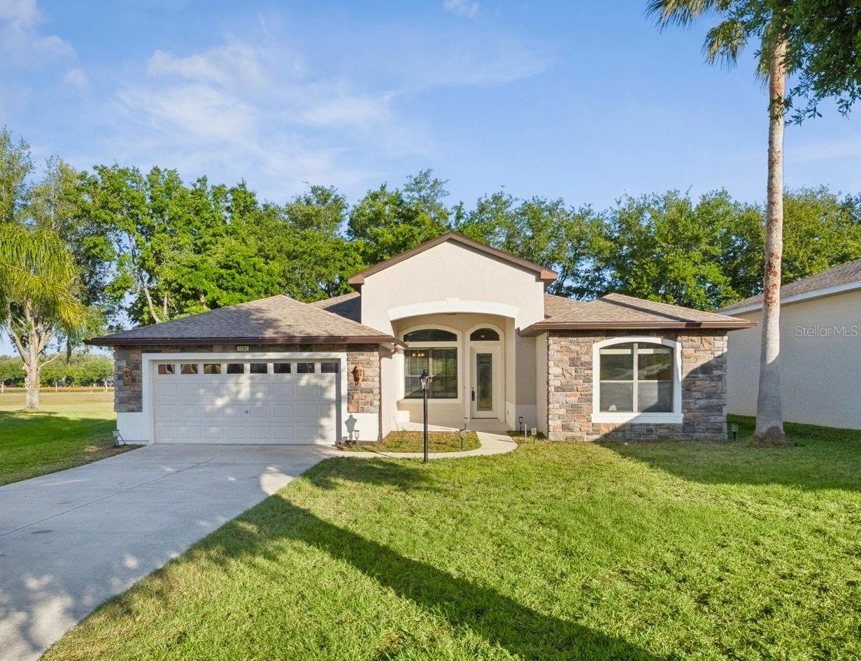 3292 Seven Seas Dr., Tavares, FL 32778