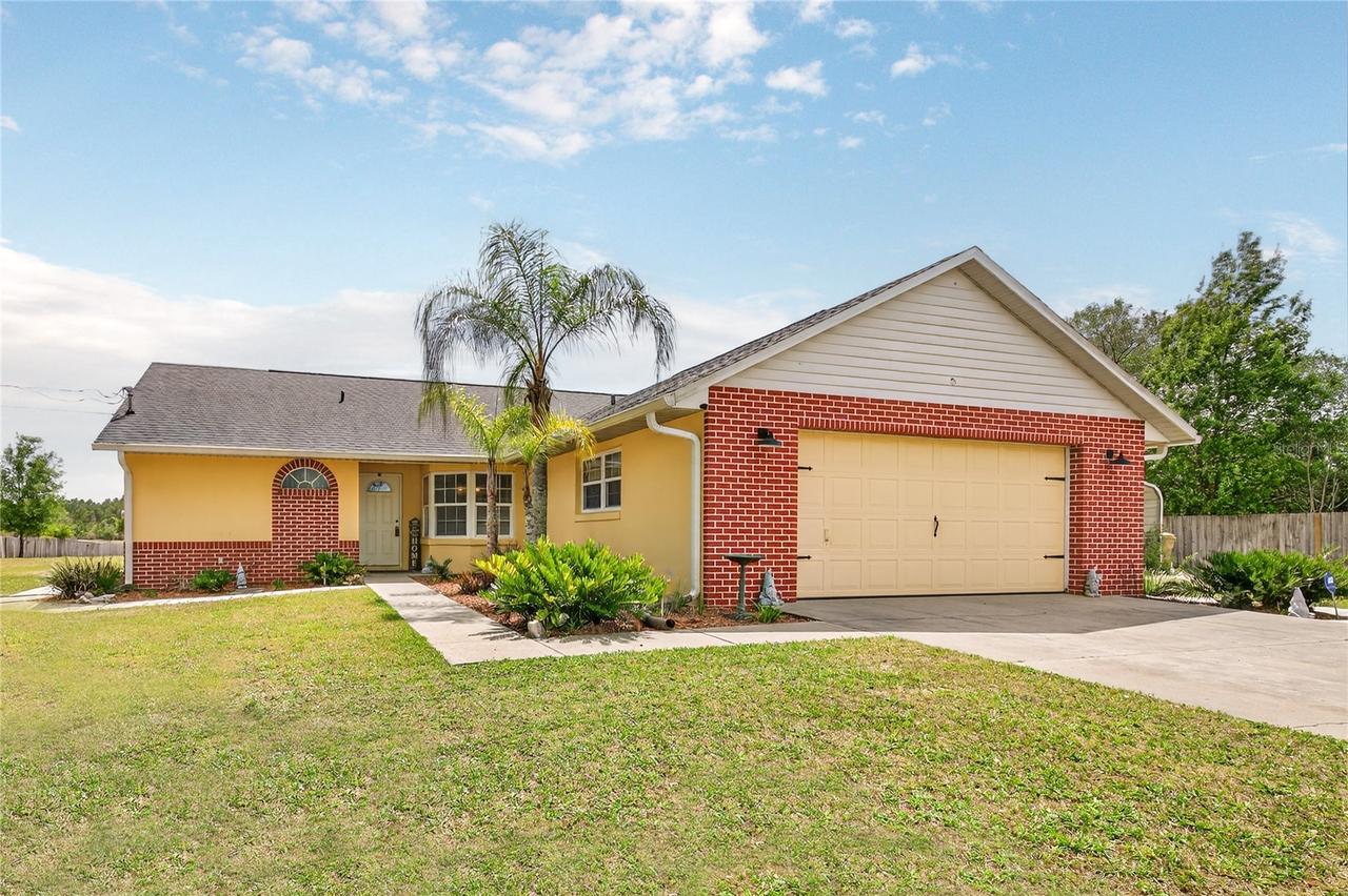 23440 Oak Ln., Sorrento, FL 32776