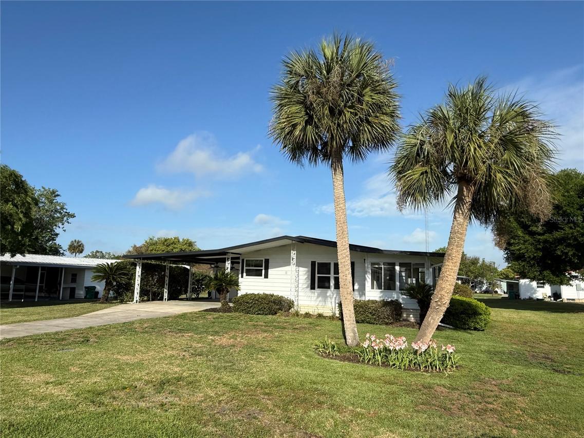 11 N Bobwhite Rd., Wildwood, FL 34785