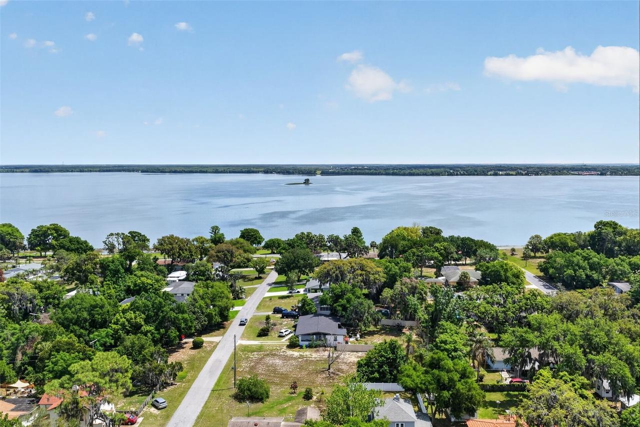 E Myrtle Street, Howey In The Hills, FL 34737