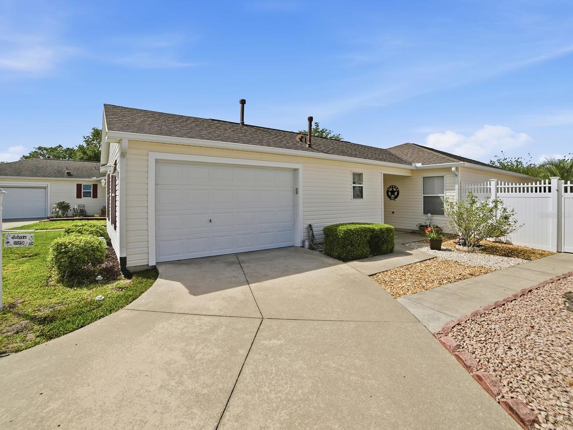 8830 SE 168th Sedgwick Pl., The Villages, FL 32162