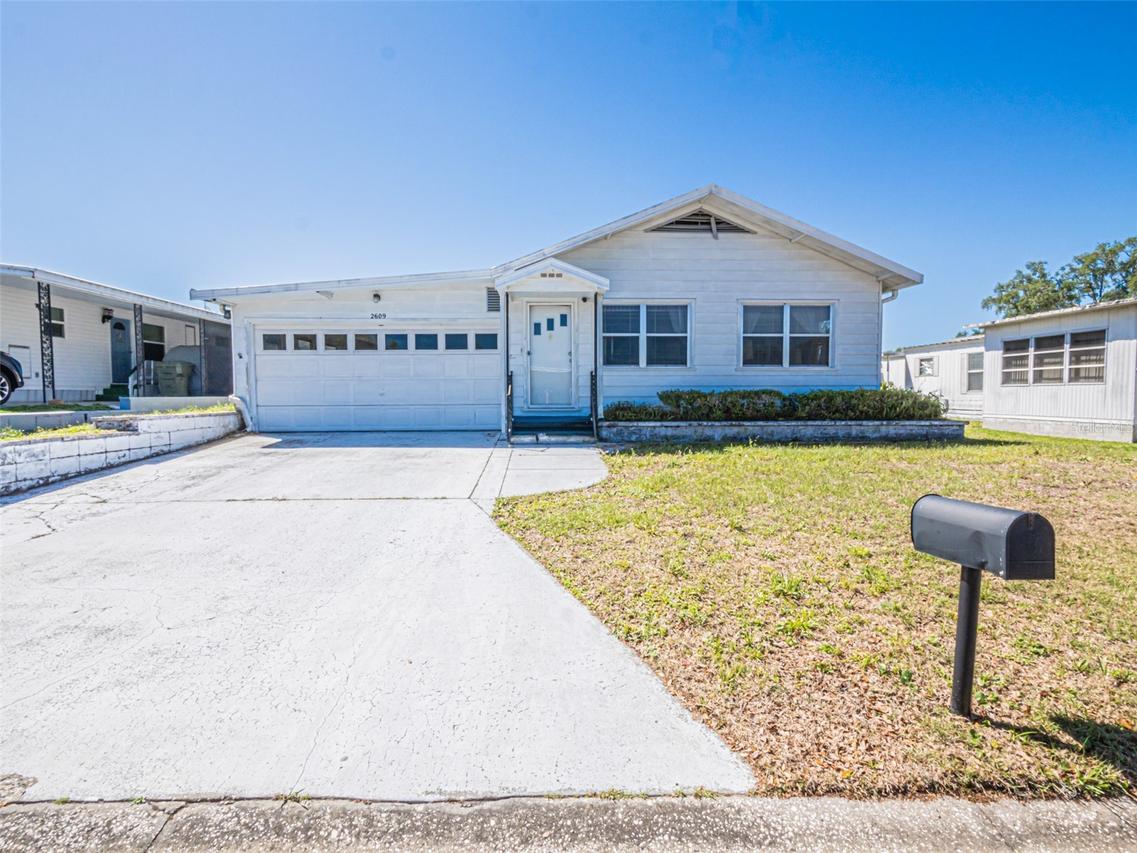 2609 Houston Pl., Leesburg, FL 34748