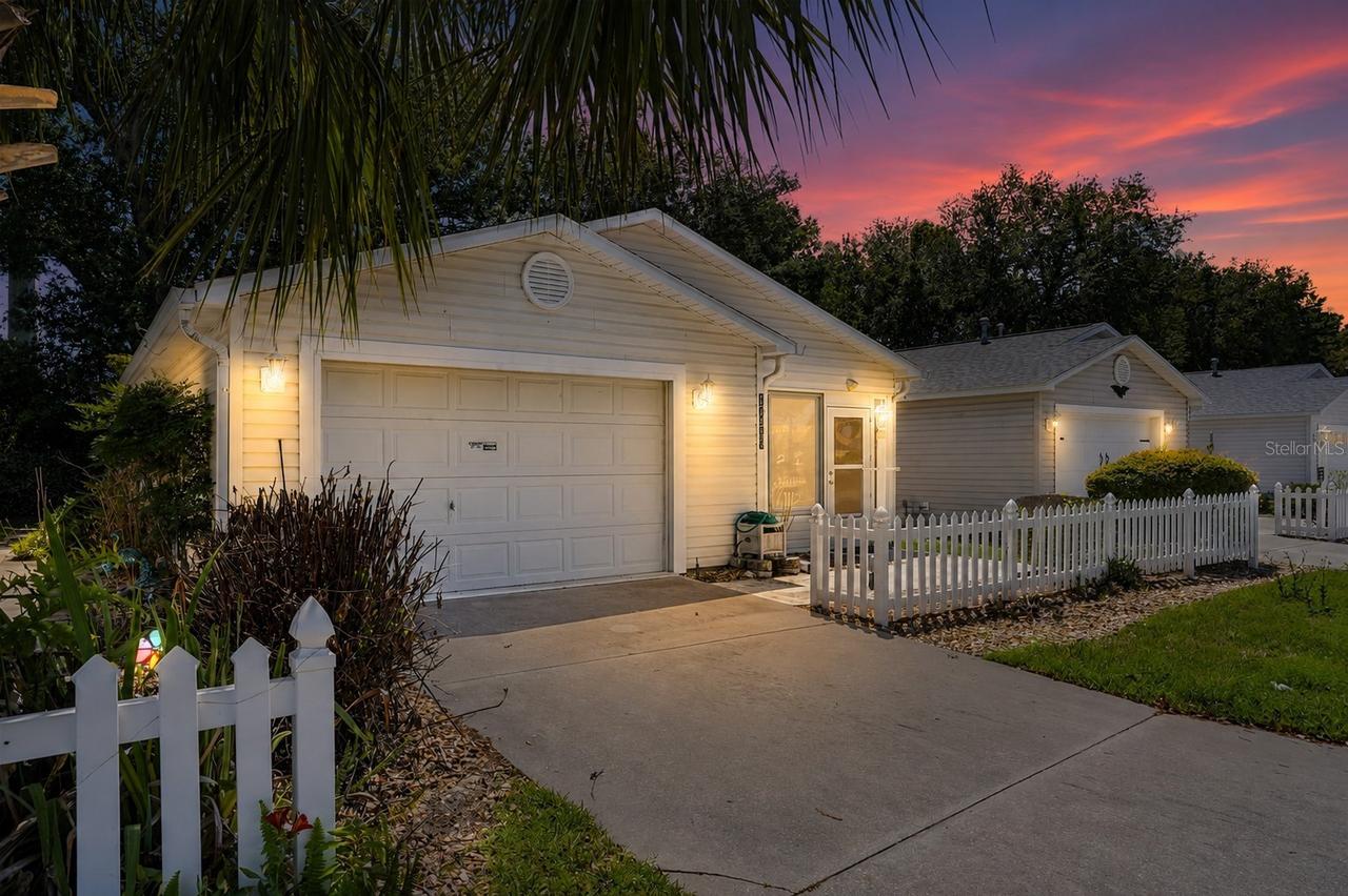 17263 SE 93rd Demoss Ct., The Villages, FL 32162