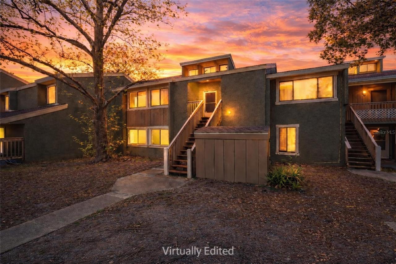 6060 Peregrine Ave. #17E, Orlando, FL 32819