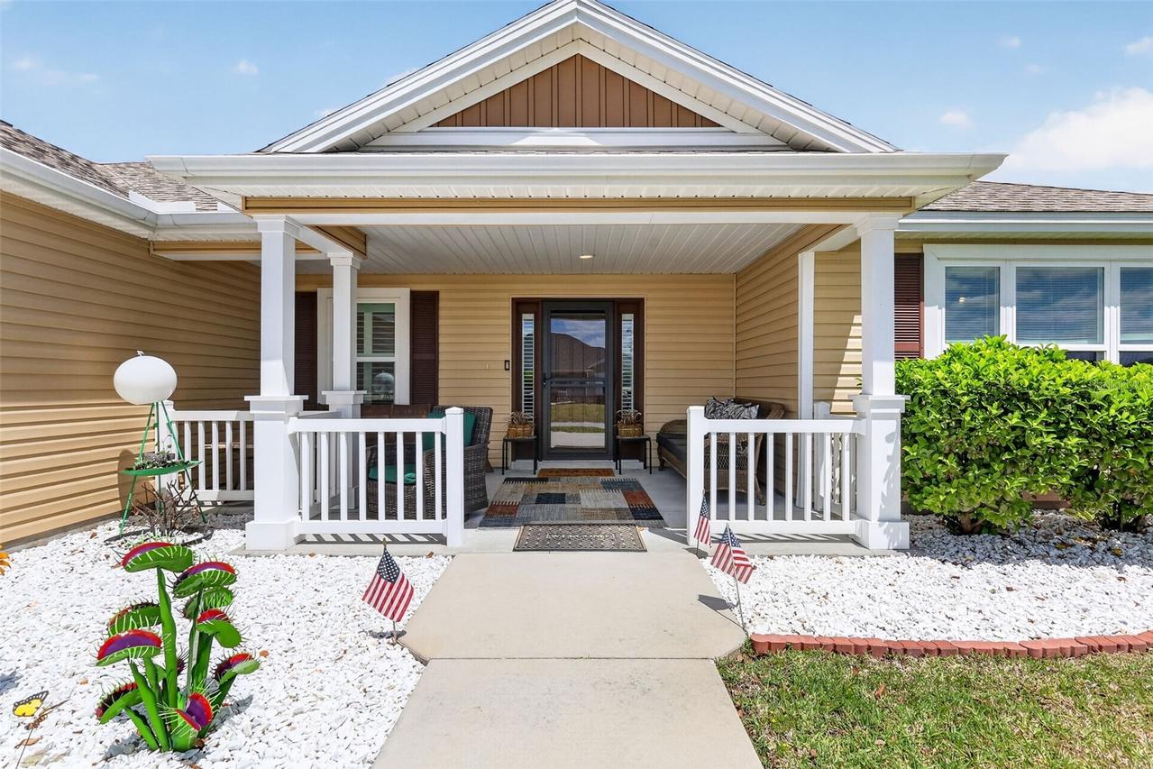 11367 Laufersky Ln., Oxford, FL 34484