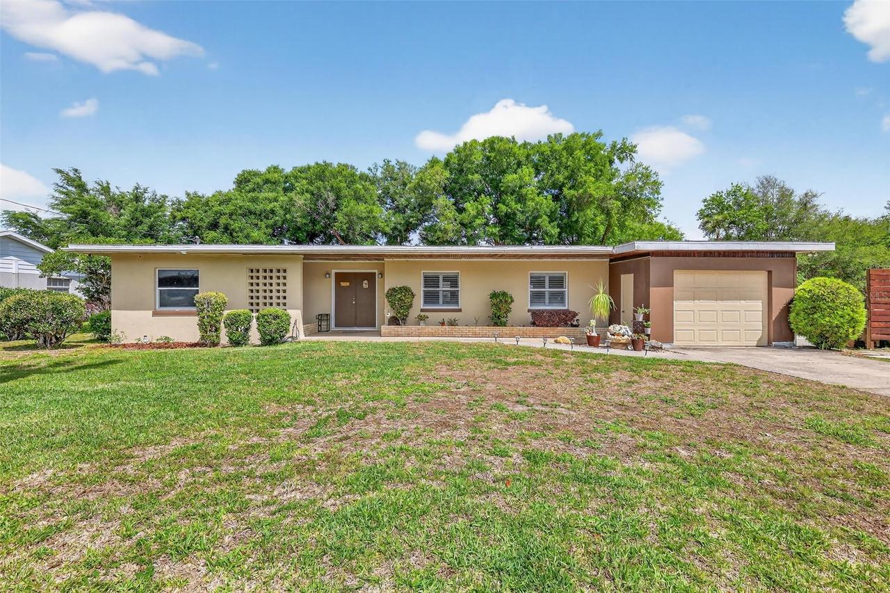 17923 Florida St., Umatilla, FL 32784