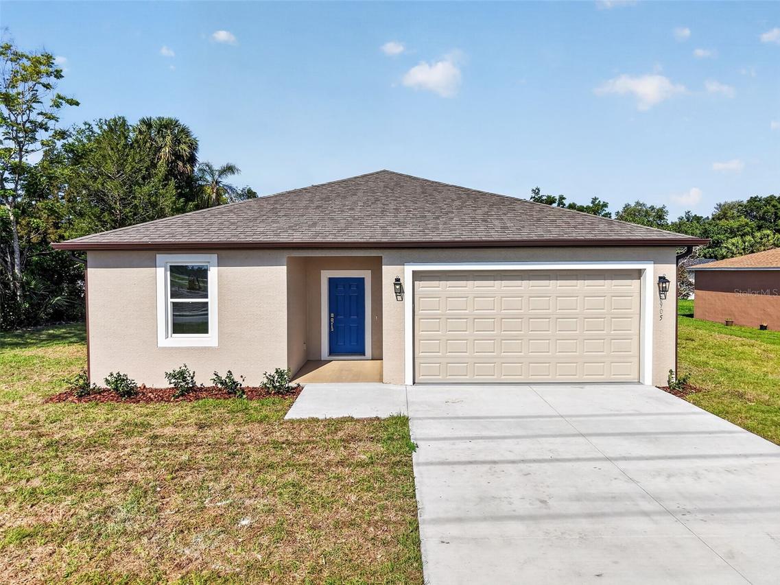 38905 Pine St., Umatilla, FL 32784