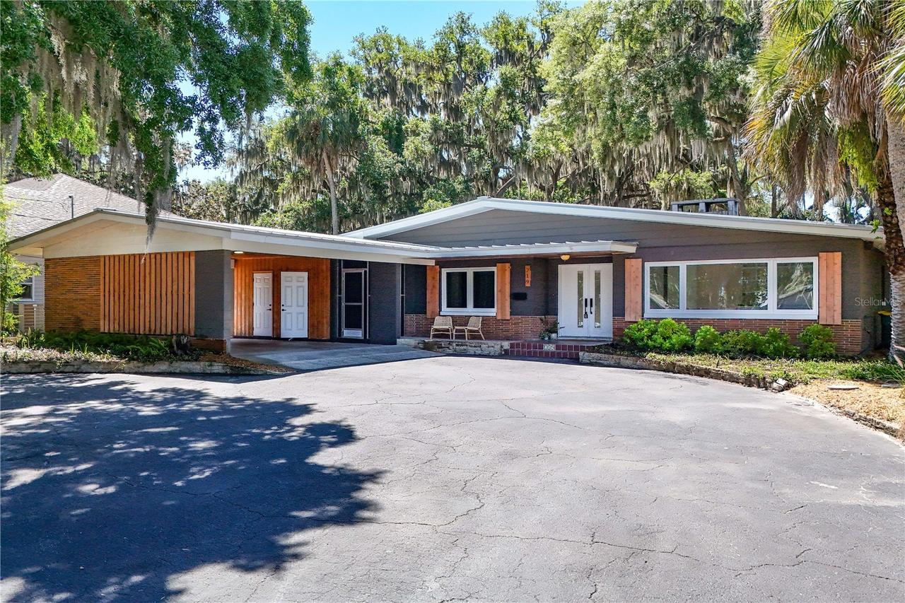 719 W Nelson St., Tavares, FL 32778