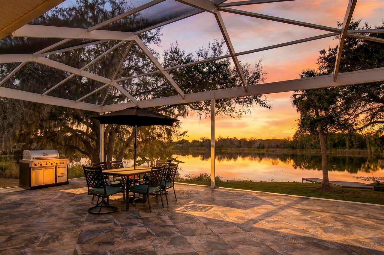 264 S Central Ave., Umatilla, FL 32784