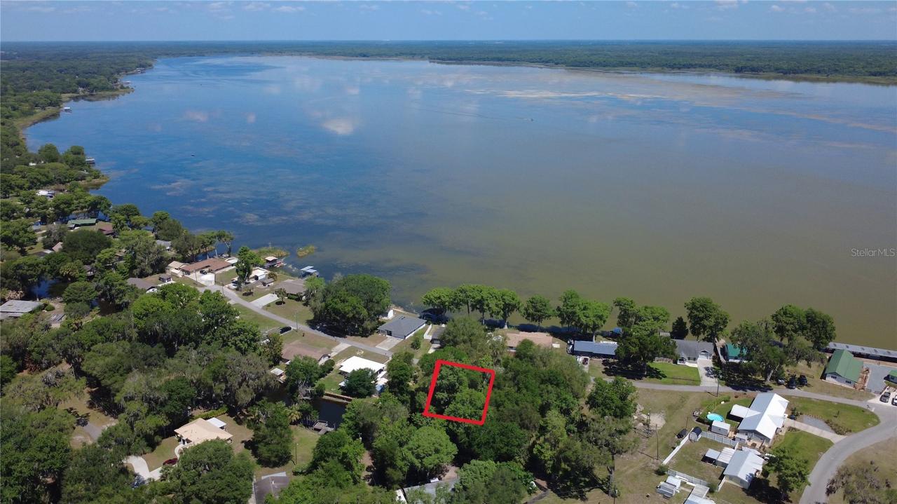 Cr 457, Lake Panasoffkee, FL 33538