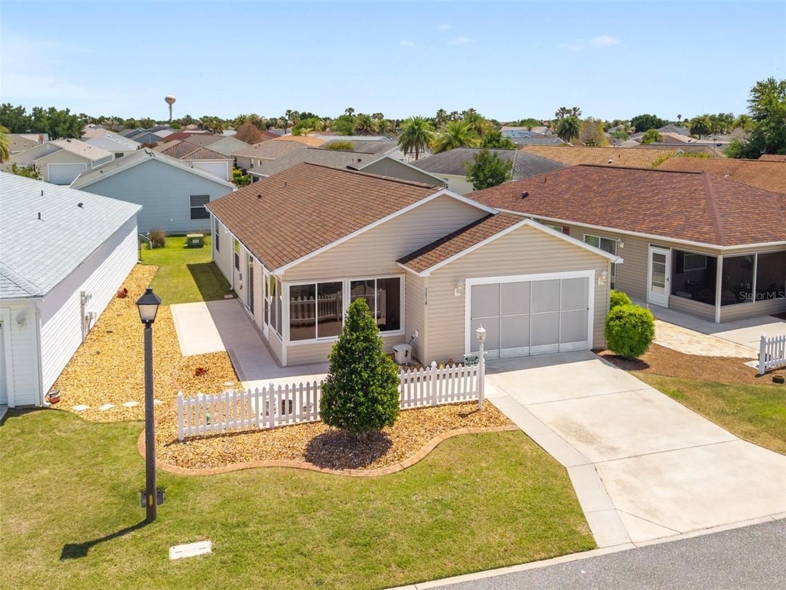 1814 Hallandale Ln., The Villages, FL 32162