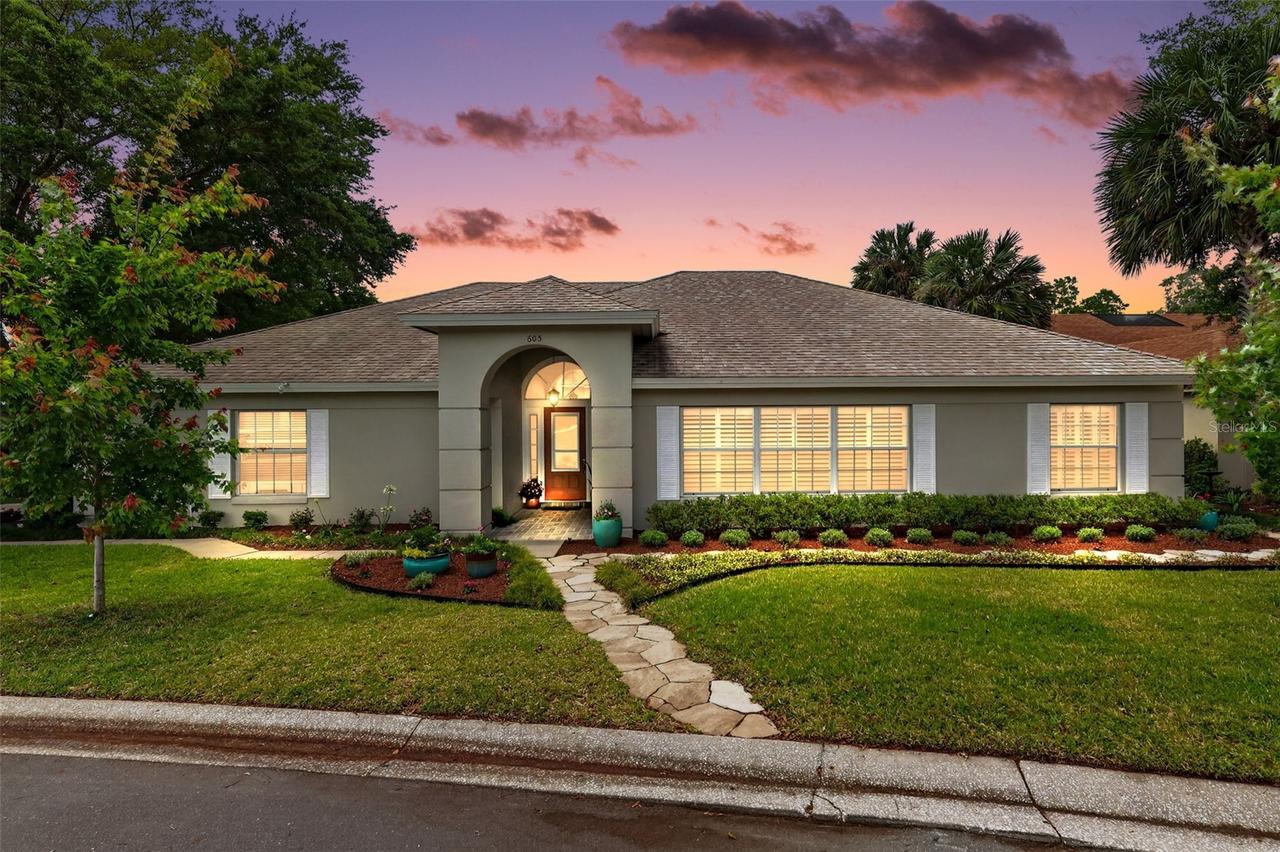 605 Sandlake Ct., Mount Dora, FL 32757