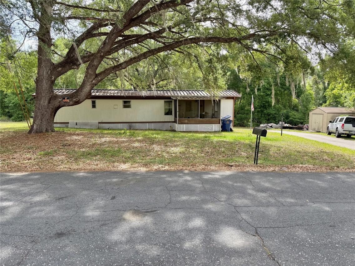 9165 Starfish Ave., Floral City, FL 34436