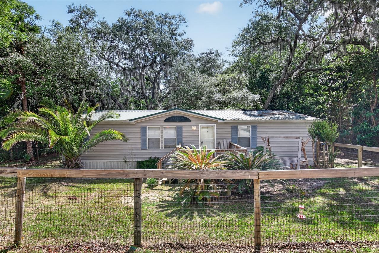 17285 SE 248th Ter., Umatilla, FL 32784