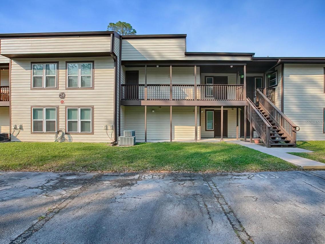 24104 Sandalwood Dr. #104, Wildwood, FL 34785