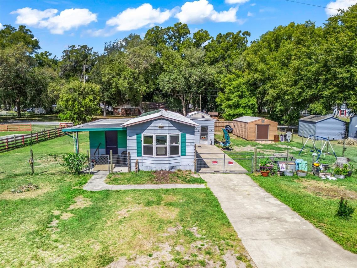 10114 Se 24th St, Webster, FL 33597