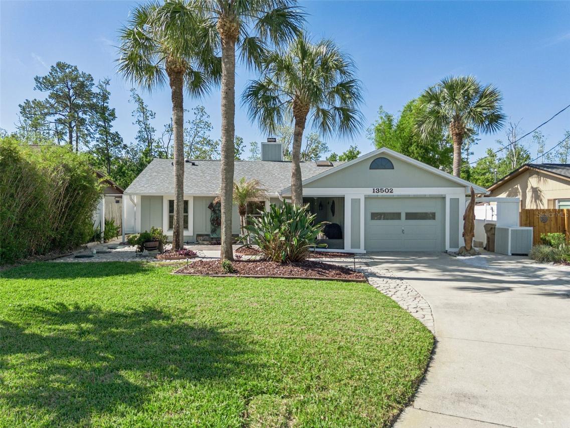 13502 Country Club Dr., Tavares, FL 32778