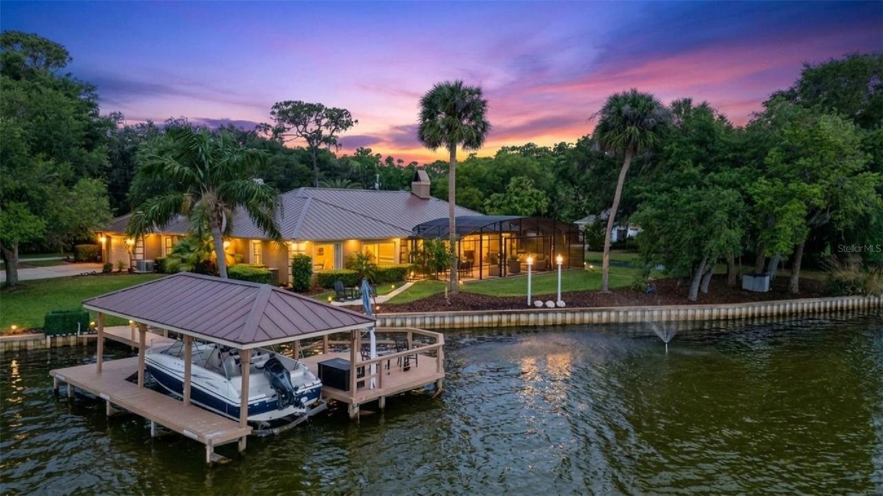 29650 Squirrel Point Rd., Tavares, FL 32778