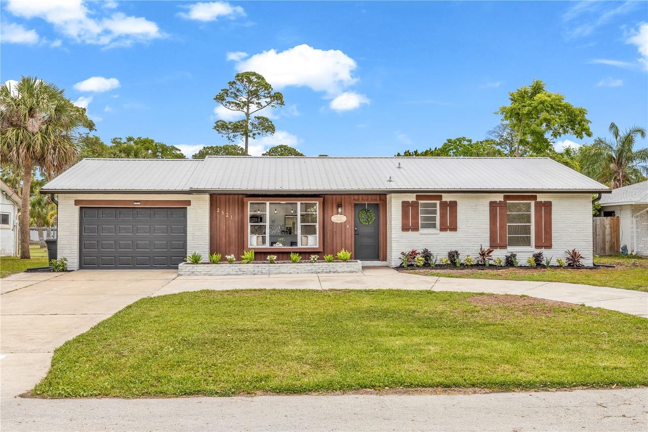 2521 Milton Ave., New Smyrna Beach, FL 32168