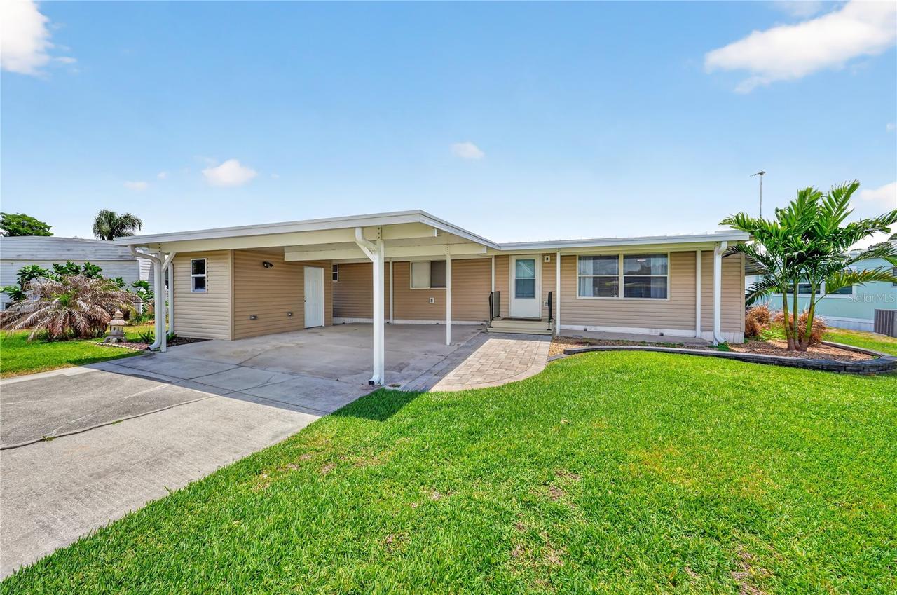 957 Todd Way, Tavares, FL 32778